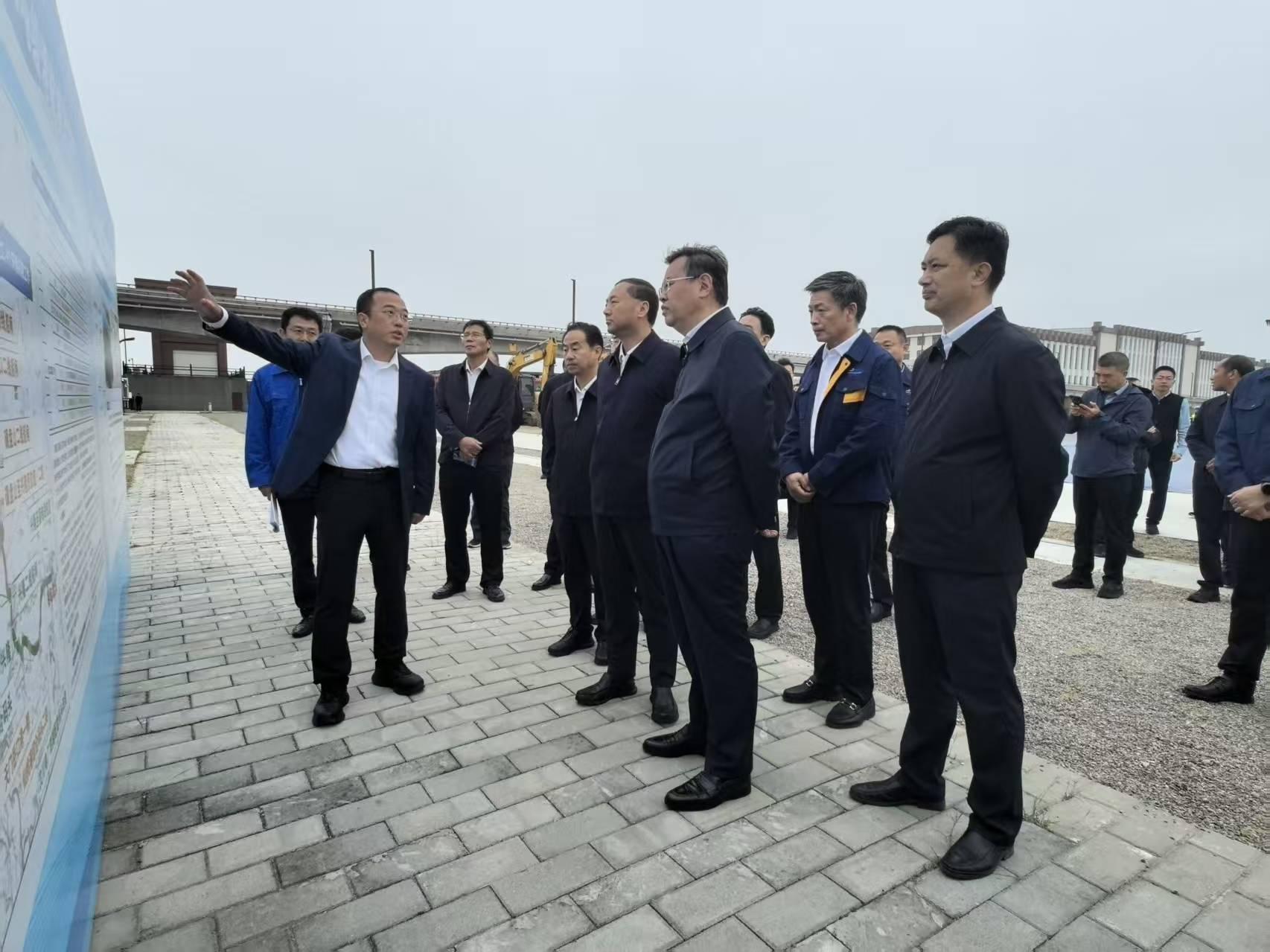 汉江雅口枢纽二线船闸工程.jpg